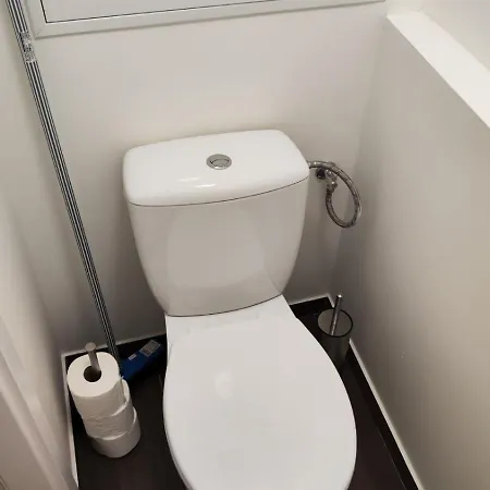 Pro 4 Osoby, Bukovany B1 Daire